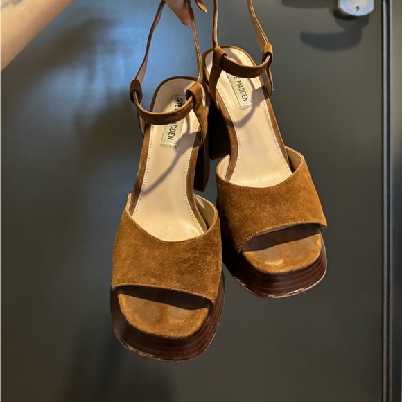 Steve Madden 70s Block Heels - Picture 3 of 9